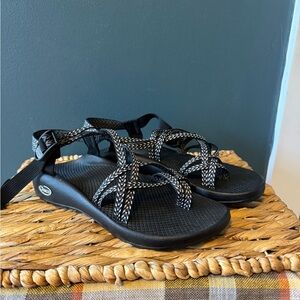 Chaco Black and Gray Strappy Sandals Ladies 10